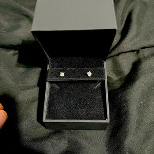 10 Karat white gold diamond earrings